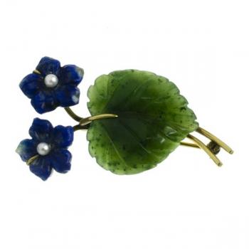Gold Brooch - gold, nephrite - 1930 Gold Brooch - gold, nephrite - 1930