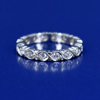 White Gold Ring - white gold, brilliant cut diamond - 1980 White Gold Ring - white gold, brilliant cut diamond - 1980