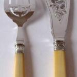 Silver-plated large knife and fork-pruned ornament Silver-plated large knife and fork-pruned ornament