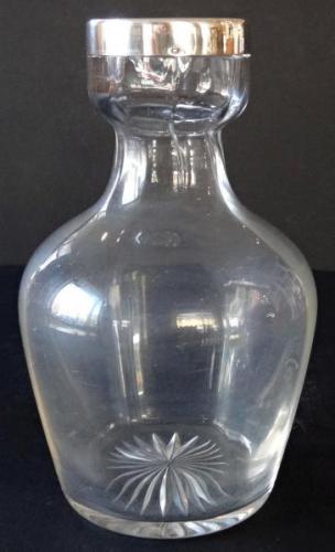 Glass vase, with cut star and silver neck - Vienna Glass vase, with cut star and silver neck - Vienna