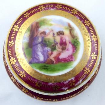 Box - porcelain - 1930 Box - porcelain - 1930