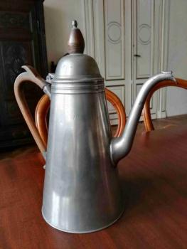 Teapot - tin - 1850 Teapot - tin - 1850