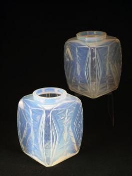Vase - opal glass - André Hunebelle - 1930 Vase - opal glass - André Hunebelle - 1930