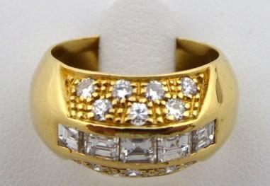 Ring with diamond baguettes and diamonds, yellow g Ring with diamond baguettes and diamonds, yellow g