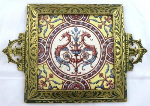 Brass tray with majolica tile - Sarreguemines Brass tray with majolica tile - Sarreguemines
