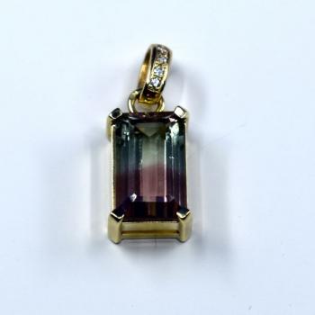 Gold pendant with tourmaline Gold pendant with tourmaline