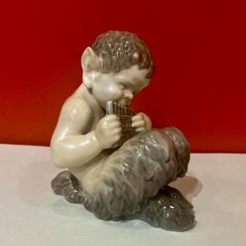 Porcelain Figurine - kodaň - 1930 Porcelain Figurine - kodaň - 1930