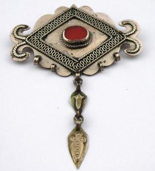 Brooch with carnelian, with pendant Brooch with carnelian, with pendant