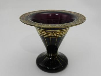 Vase - glass violet - 1930 Vase - glass violet - 1930