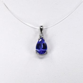 Gold pendant with tanzanite Gold pendant with tanzanite