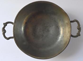 Tin bowl, with rococo handles Tin bowl, with rococo handles