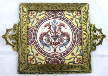 Brass tray with majolica tile - Sarreguemines Brass tray with majolica tile - Sarreguemines