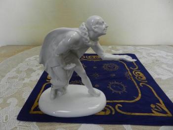 Porcelain Figurine - porcelain - 1930 Porcelain Figurine - porcelain - 1930