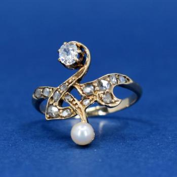 Gold art nouveau ring with pearl and diamond Gold art nouveau ring with pearl and diamond