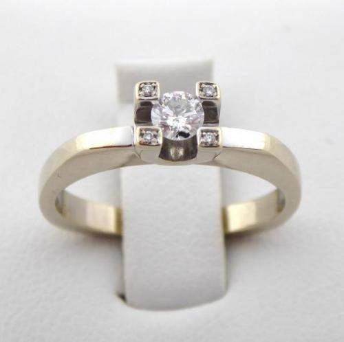 White gold ring with diamonds - 0,22 ct White gold ring with diamonds - 0,22 ct