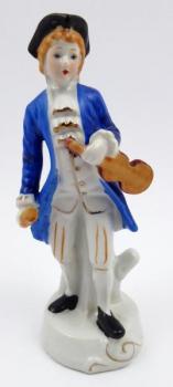 Porcelain Figurine - porcelain - 1975 Porcelain Figurine - porcelain - 1975