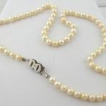 Necklace with sea pearls with a diameter of 5.5 to Necklace with sea pearls with a diameter of 5.5 to