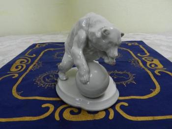 Porcelain Figurine - porcelain, white porcelain - 1930 Porcelain Figurine - porcelain, white porcelain - 1930