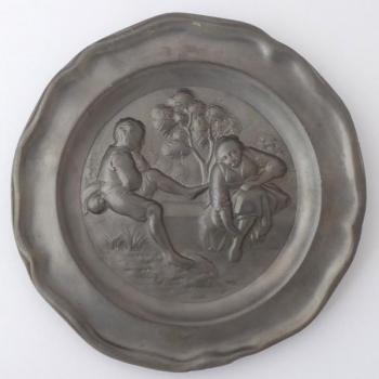 Tin plate, figural - Girl and Boy, on the dike Tin plate, figural - Girl and Boy, on the dike