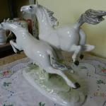 Porcelain Group of Figures - white porcelain - Hutschenreuther Germany - 1950 Porcelain Group of Figures - white porcelain - Hutschenreuther Germany - 1950