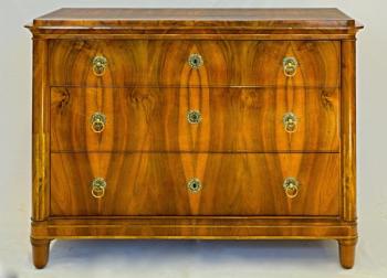 Biedermeier, Commode with elm inlay Biedermeier, Commode with elm inlay