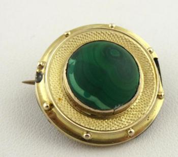 Gold Brooch - gold, Malachite - 1870 Gold Brooch - gold, Malachite - 1870