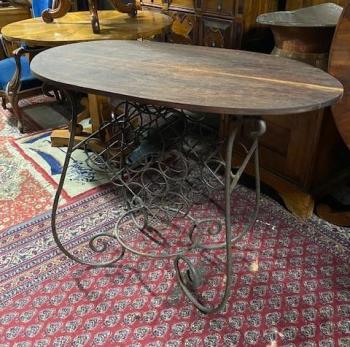 Table - 1970 Table - 1970