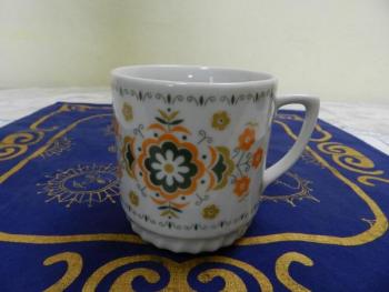 Porcelain Mugs - porcelain - 1975 Porcelain Mugs - porcelain - 1975