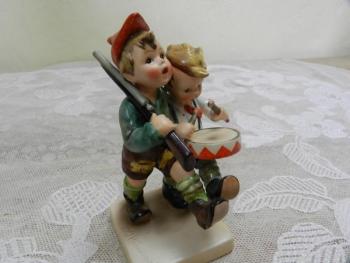 Porcelain Figurine - porcelain - 1930 Porcelain Figurine - porcelain - 1930