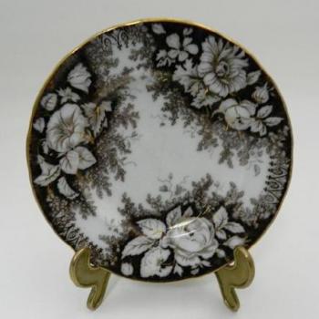 Plate - porcelain - 1860 Plate - porcelain - 1860
