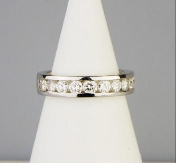 Ring - gold, diamond - 2010 Ring - gold, diamond - 2010