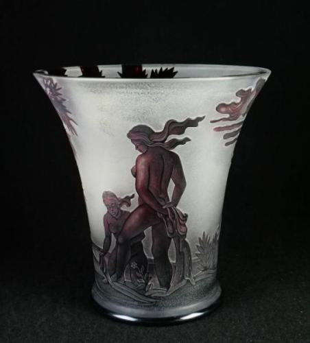 Vase - two-layer glass, etched glass - Alois Hásek - 1935 Vase - two-layer glass, etched glass - Alois Hásek - 1935