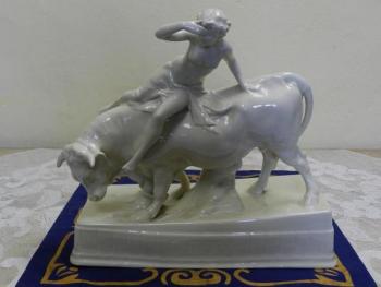 Porcelain Figurine - porcelain, white porcelain - 1930 Porcelain Figurine - porcelain, white porcelain - 1930