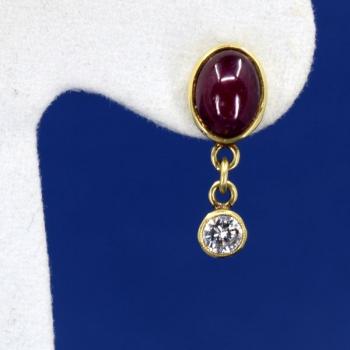 Gold earrings with ruby and diamonds Gold earrings with ruby and diamonds