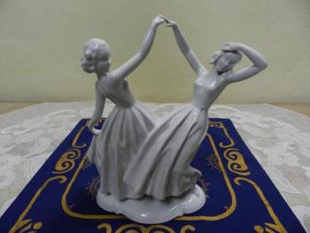 Porcelain Figurine - porcelain, white porcelain - 1930 Porcelain Figurine - porcelain, white porcelain - 1930