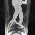 Tall glass with engraving of a bodybuilder Tall glass with engraving of a bodybuilder