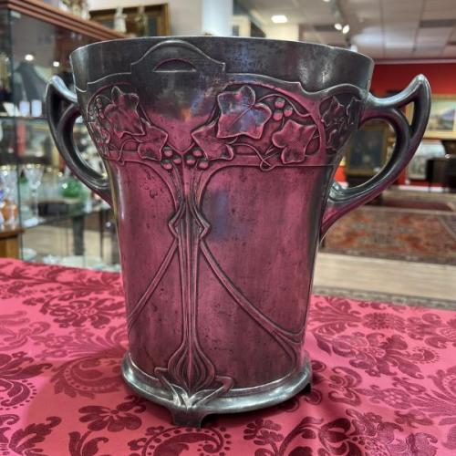 Ice bucket - nádoba na led na šampaňské značeno Edelzinn E. Hueck, kolem roku 1900, s krásnou, věku přiměřenou - 1900 Ice bucket - nádoba na led na šampaňské značeno Edelzinn E. Hueck, kolem roku 1900, s krásnou, věku přiměřenou - 1900