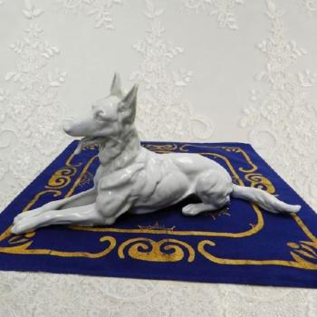 Porcelain Figurine - porcelain - 1930 Porcelain Figurine - porcelain - 1930