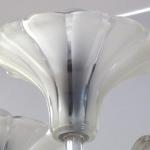 Chandelier with bowls in the shape of flowers Chandelier with bowls in the shape of flowers