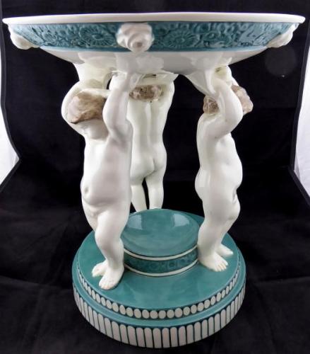 Putti carrying bowl, Michael Powolny style - Golds Putti carrying bowl, Michael Powolny style - Golds