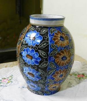 Vase - ceramics - 1920 Vase - ceramics - 1920