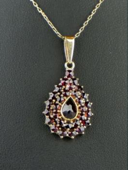Pendant - gold, Czech garnet - 1995 Pendant - gold, Czech garnet - 1995