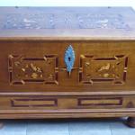 Burgher’s chest with inlaid doves and stars Burgher’s chest with inlaid doves and stars