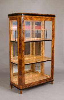 Vitrine - 1830 Vitrine - 1830