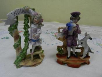 Pair of Porcelain Stutues - white porcelain - 1880 Pair of Porcelain Stutues - white porcelain - 1880