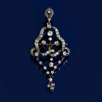 Superb gold pendant with diamonds Superb gold pendant with diamonds