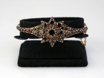 Garnet Bracelet - Czech garnet, tombac - 1900 Garnet Bracelet - Czech garnet, tombac - 1900