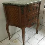 Commode - 1920