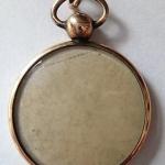Gold-plated round pendant - opening