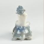 Porcelain Figurine - glazed porcelain - Copenhagen - 1944